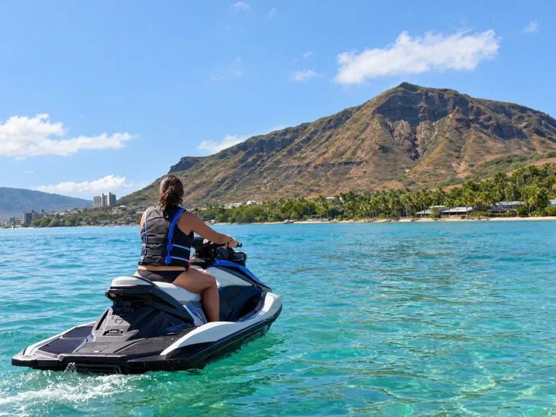 Giro in moto d'acqua a Maunalua Bay con istruttore